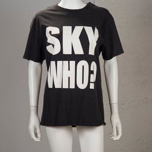 Vtg 90's SKY WHO Black & White T Shirt M